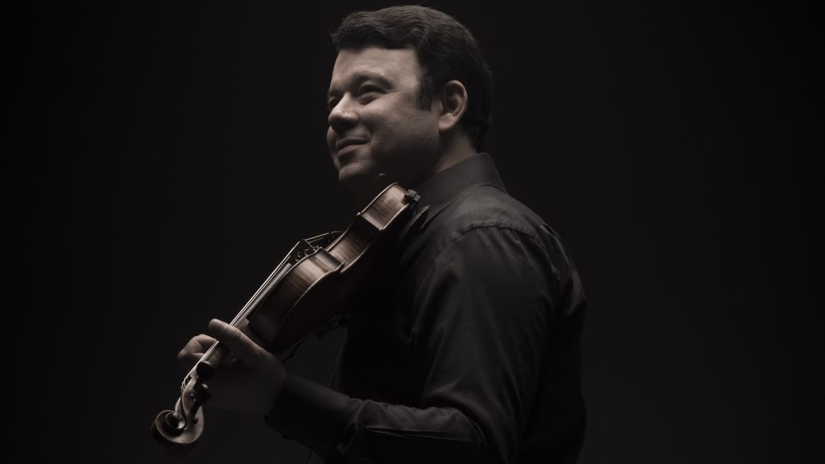 Vadim Gluzman plays Tchaikovsky's Violin Concerto WFMT