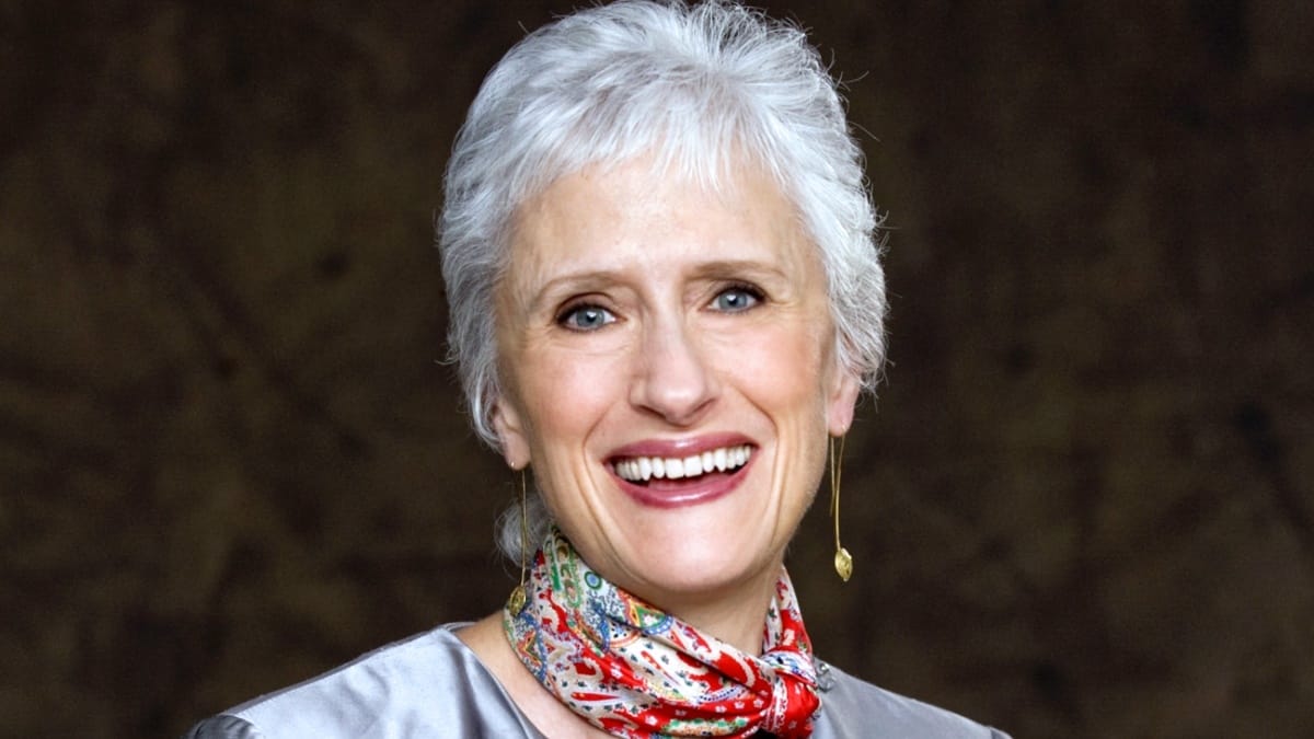 Mystery Writer Sara Paretsky s 5 Favorite Pieces of #39 Mysterious