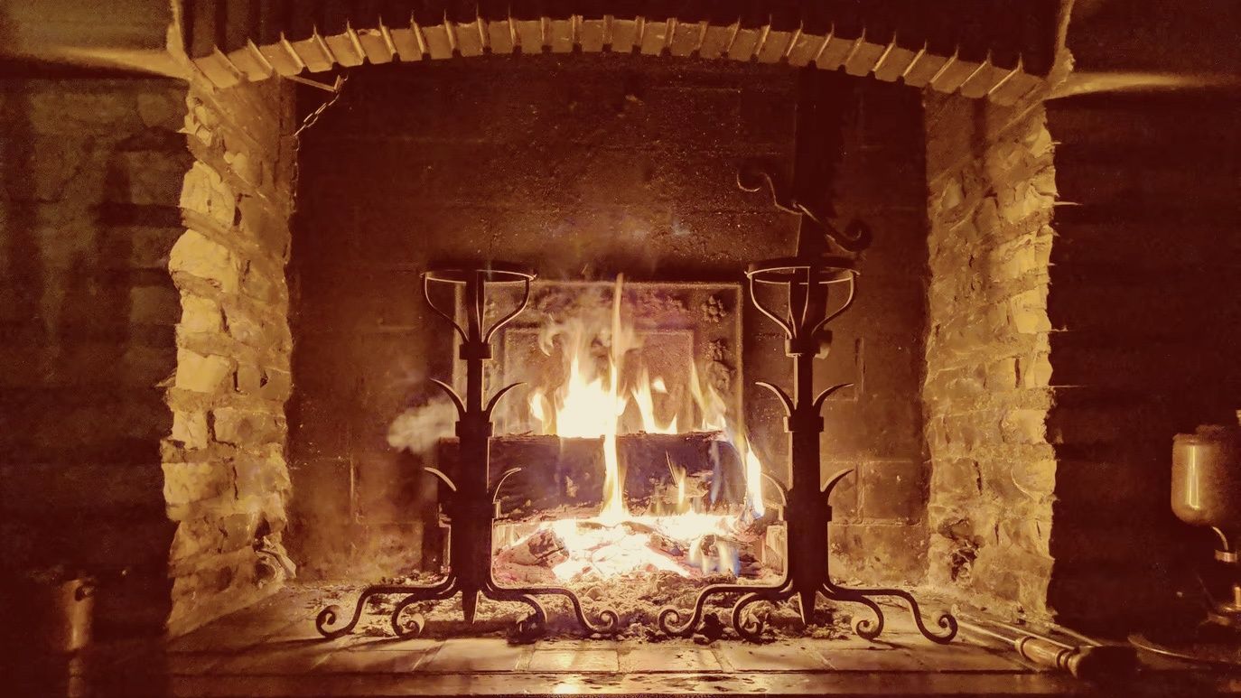 A Roaring Christmas with the BBC Singers  WFMT