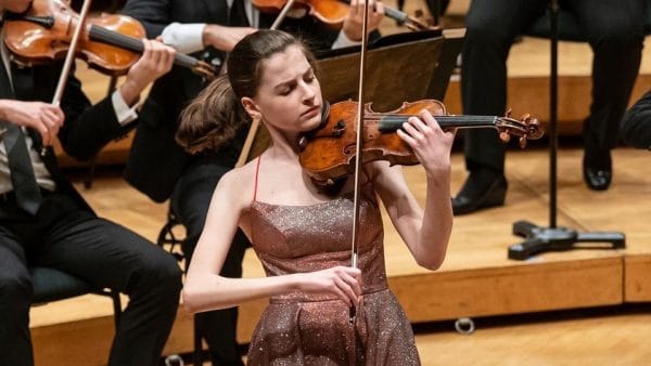 Isabella Brown, 18, violin