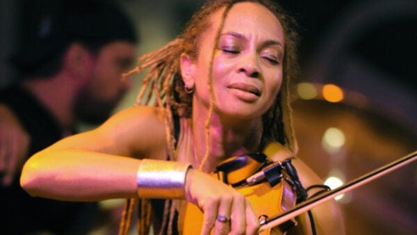 Blues & Roots Violinist-Singer-Songwriter Anne Harris on Alchemy, Music, and Improv