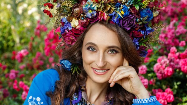 Ukrainian opera singer in Japan prays for peace in melody