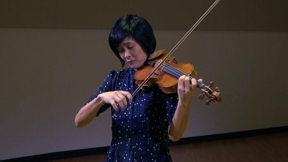 Violinist Jennifer Koh performing in WFMT's Levin Performance Studio