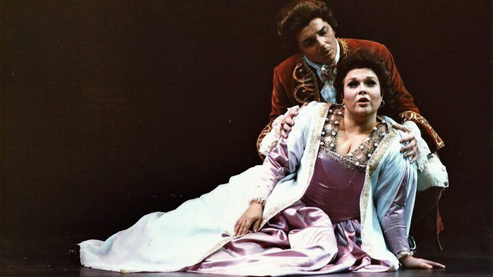 Marilyn Horne as Mignon in performance