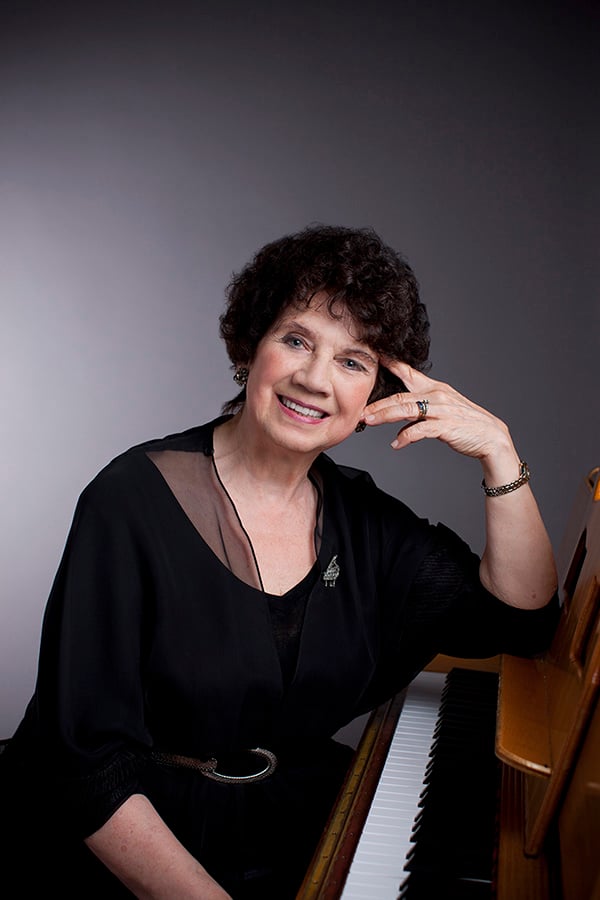 5/27/10 6:20:24 PM -- Chicago Symphony Orchestra Portrait Sessions: Piano Mary Sauer © Todd Rosenberg Photography 2010