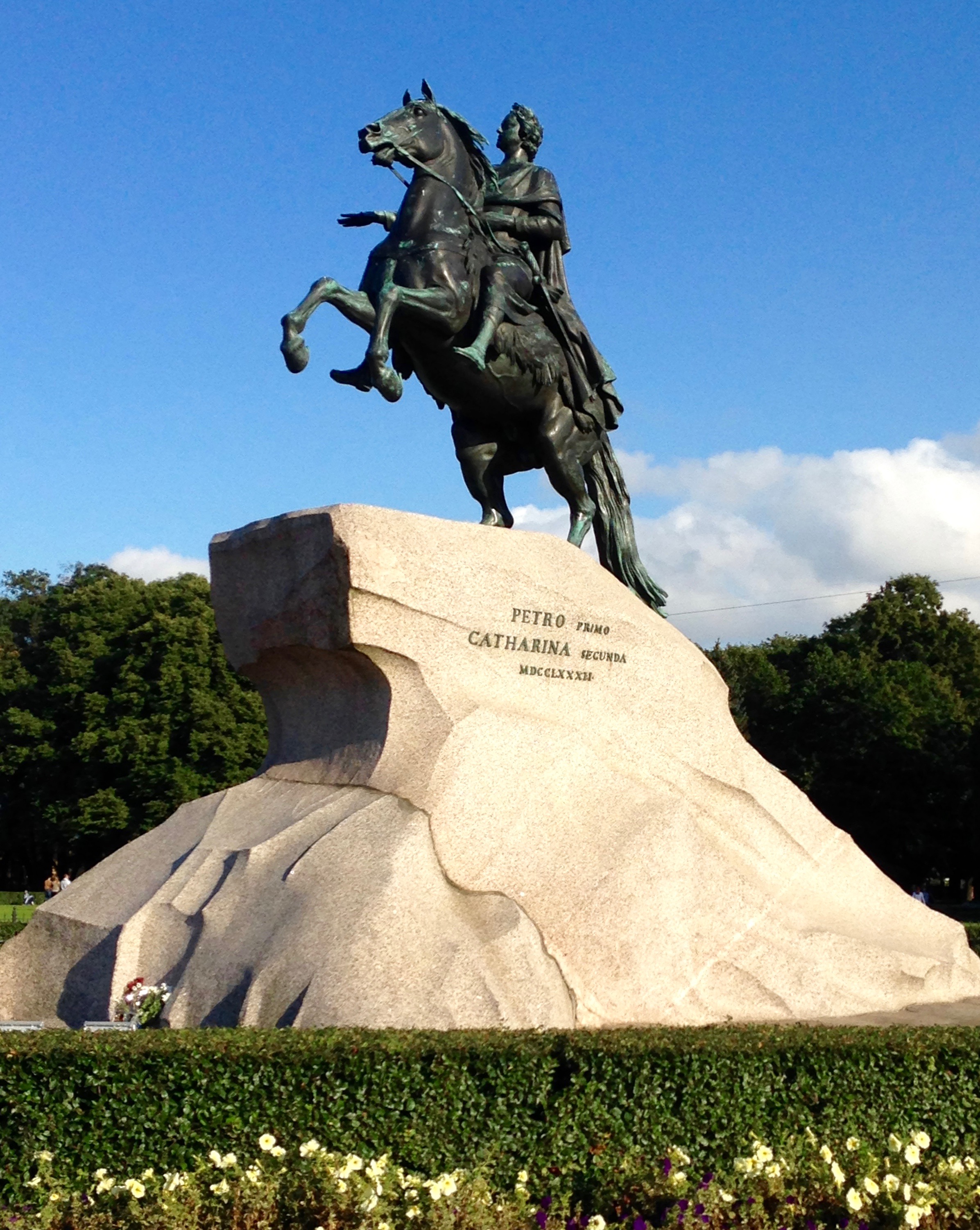 Описание памятника петра 1 в петербурге. Медный всадник памятник Петру 1. Памятник Фальконе медный всадник. «Медный всадник» в Санкт- Петербурге (Фальконе). Монумент памятник Петру 1 медный всадник.