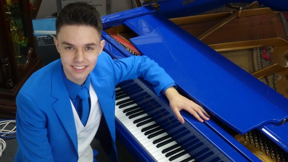 Daniel Souvigny, 17, piano | 98.7WFMT