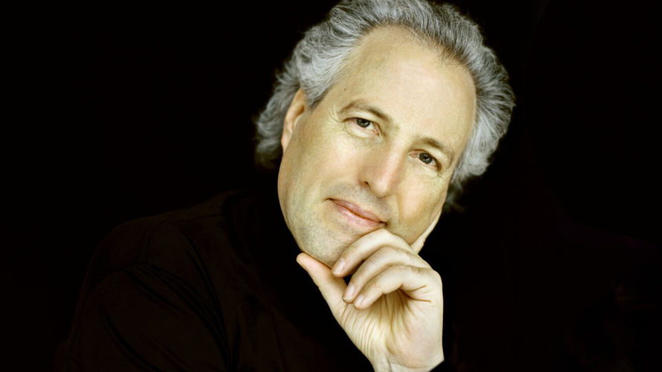 Conductor Manfred Honeck (Photo: Felix Broede)