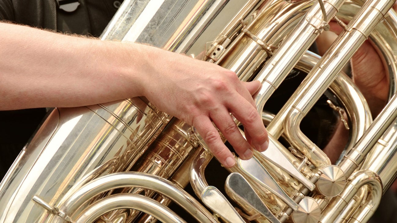 Massive tuba ensemble blasts its way into record book WFMT