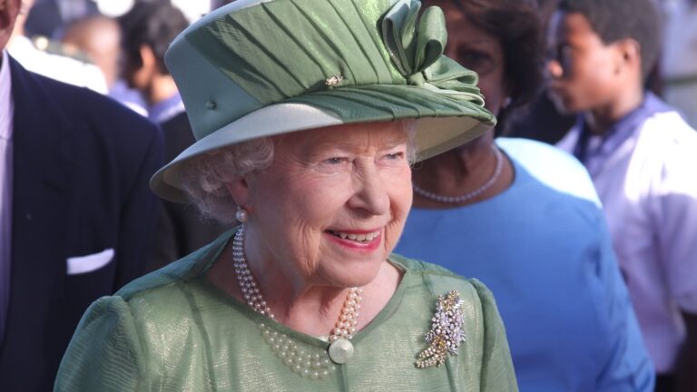 Queen Elizabeth II in 2009