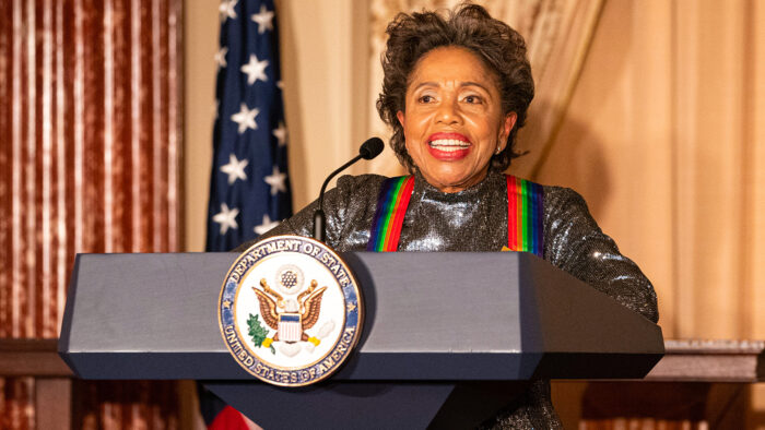 Tania León receiving the Kennedy Center Honor