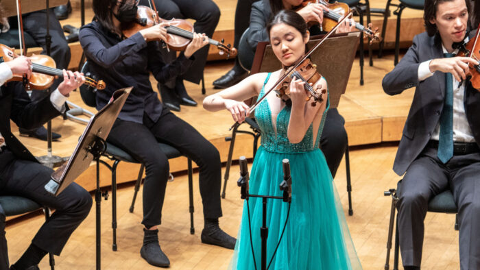 Esme Arias-Kim and the Civic Orchestra of Chicago