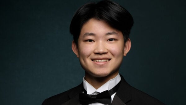 Ethan Zheng 16×9