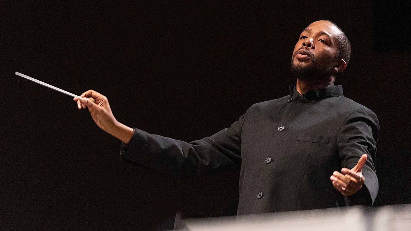 Kedrick Armstrong conducting