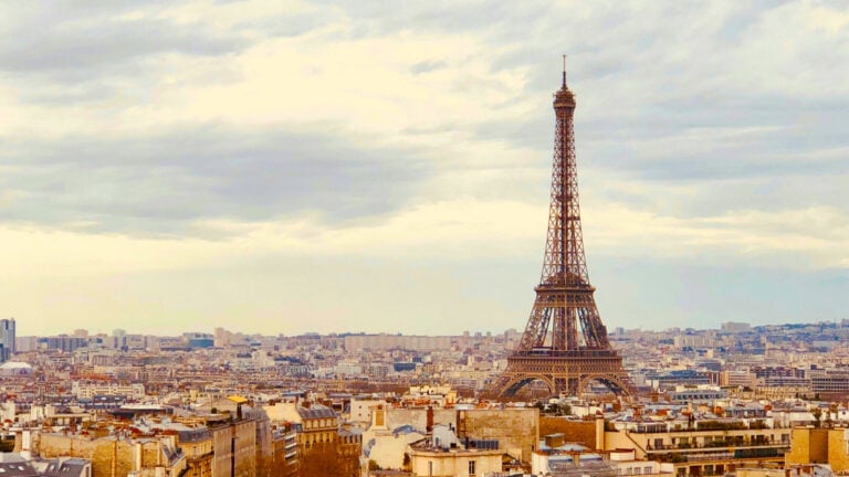 A picture of Paris and the Eiffel tower