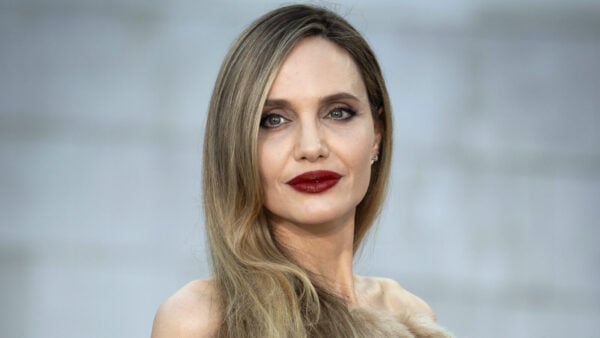 Angelina_Jolie-643521