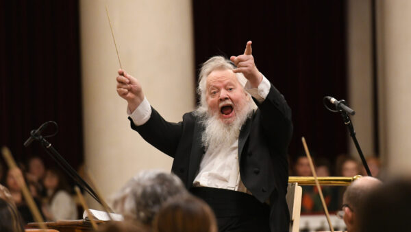 Leif Segerstsm conducts animatedly
