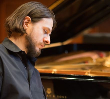 Pianist Thomas Schwan