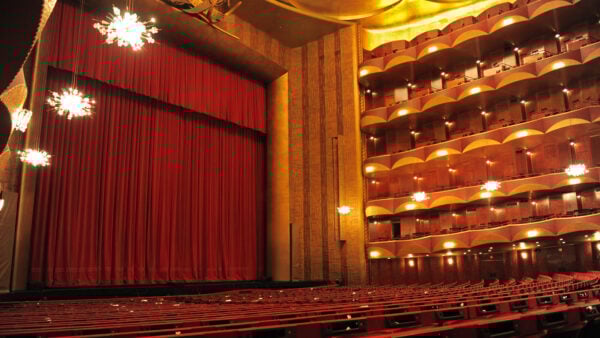 MET_OPERA_Auditorium_3848-tichler