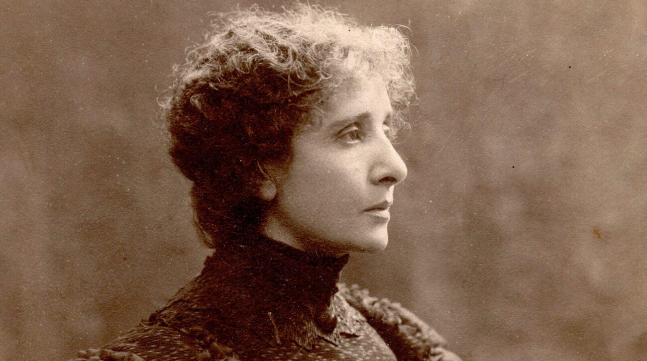 turn of the century photo portait of woman