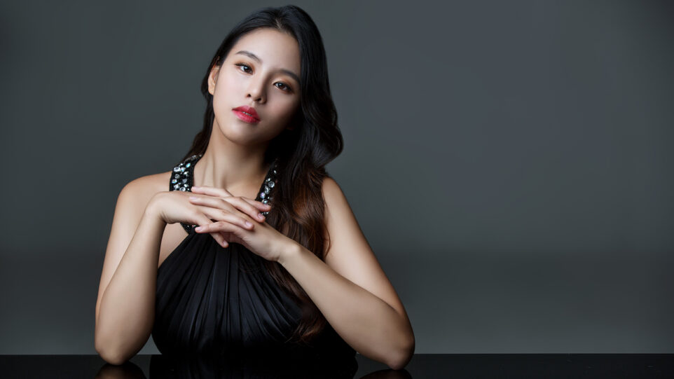 Linda Lee, piano