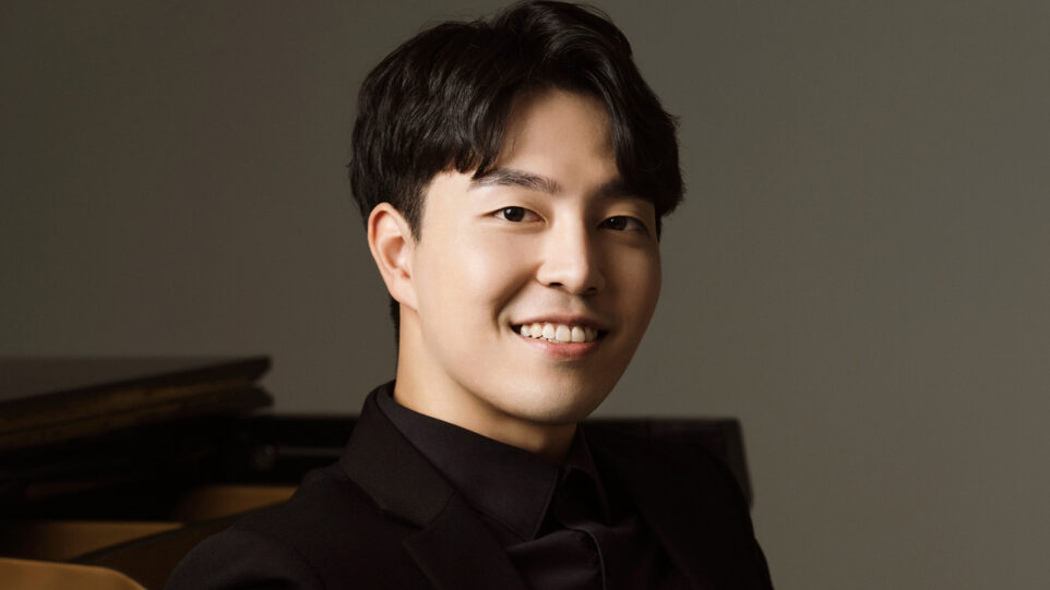 Yeontaek Oh, piano