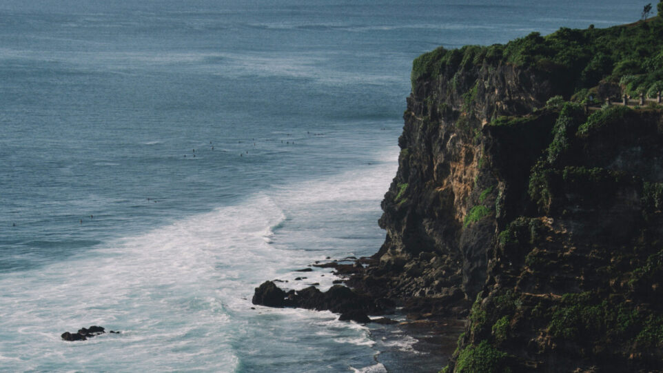 The Pacific Coast, cliff side to the ocean