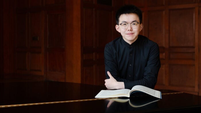 Pianist Yizhen Chen